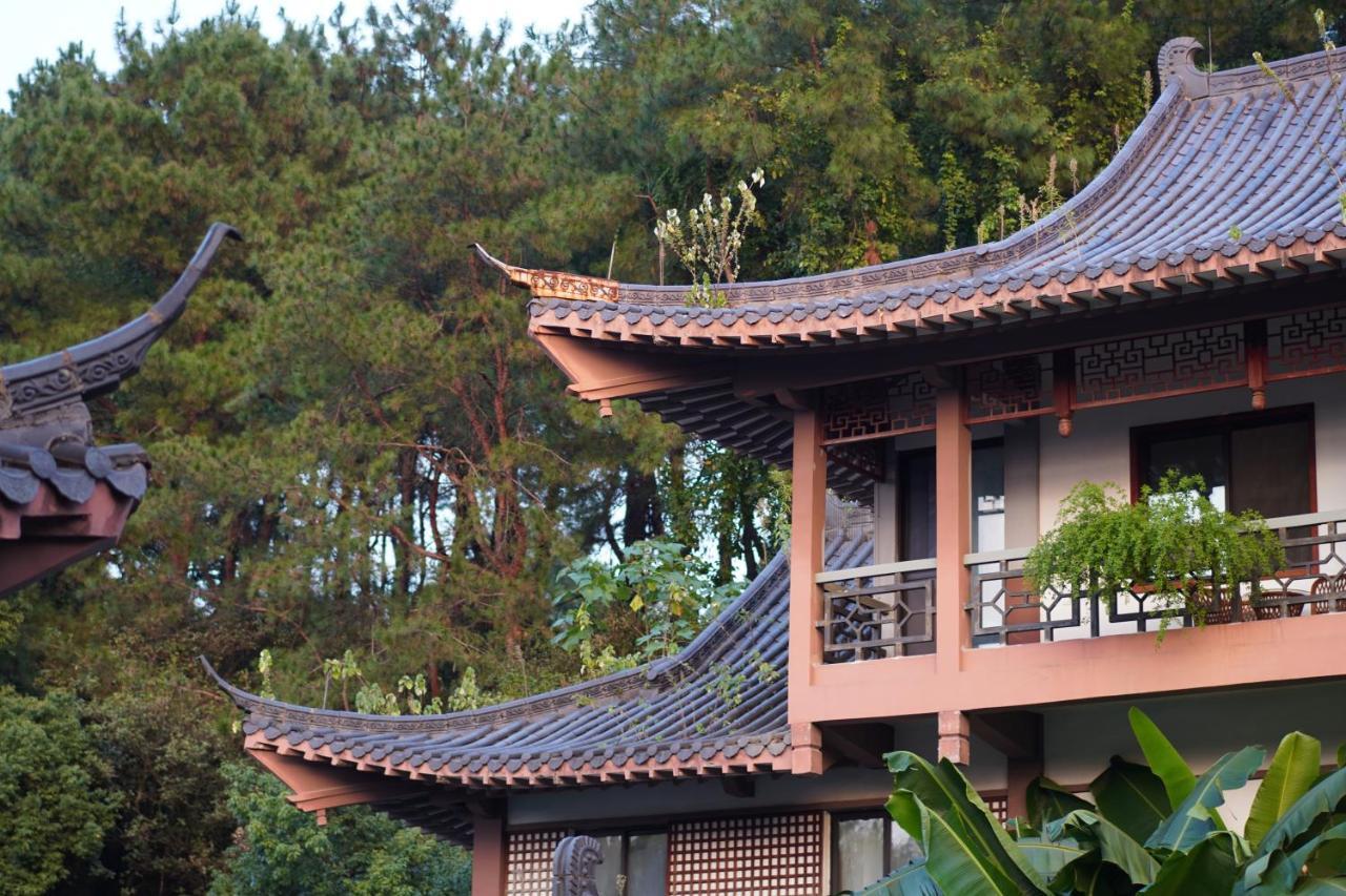 Guilin Yi Characteristic Hotel Coltd Экстерьер фото