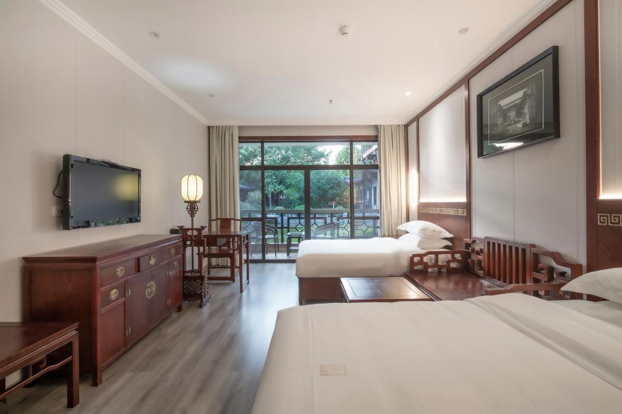 Guilin Yi Characteristic Hotel Coltd Экстерьер фото