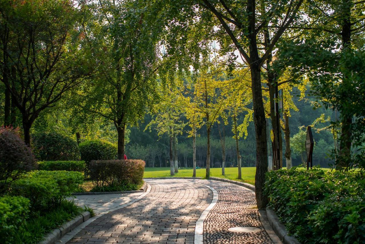 Guilin Yi Characteristic Hotel Coltd Экстерьер фото