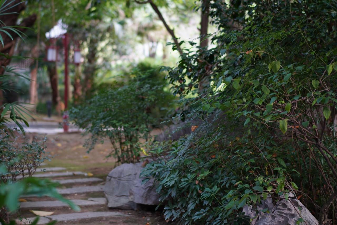 Guilin Yi Characteristic Hotel Coltd Экстерьер фото