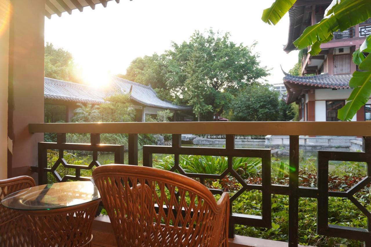 Guilin Yi Characteristic Hotel Coltd Экстерьер фото