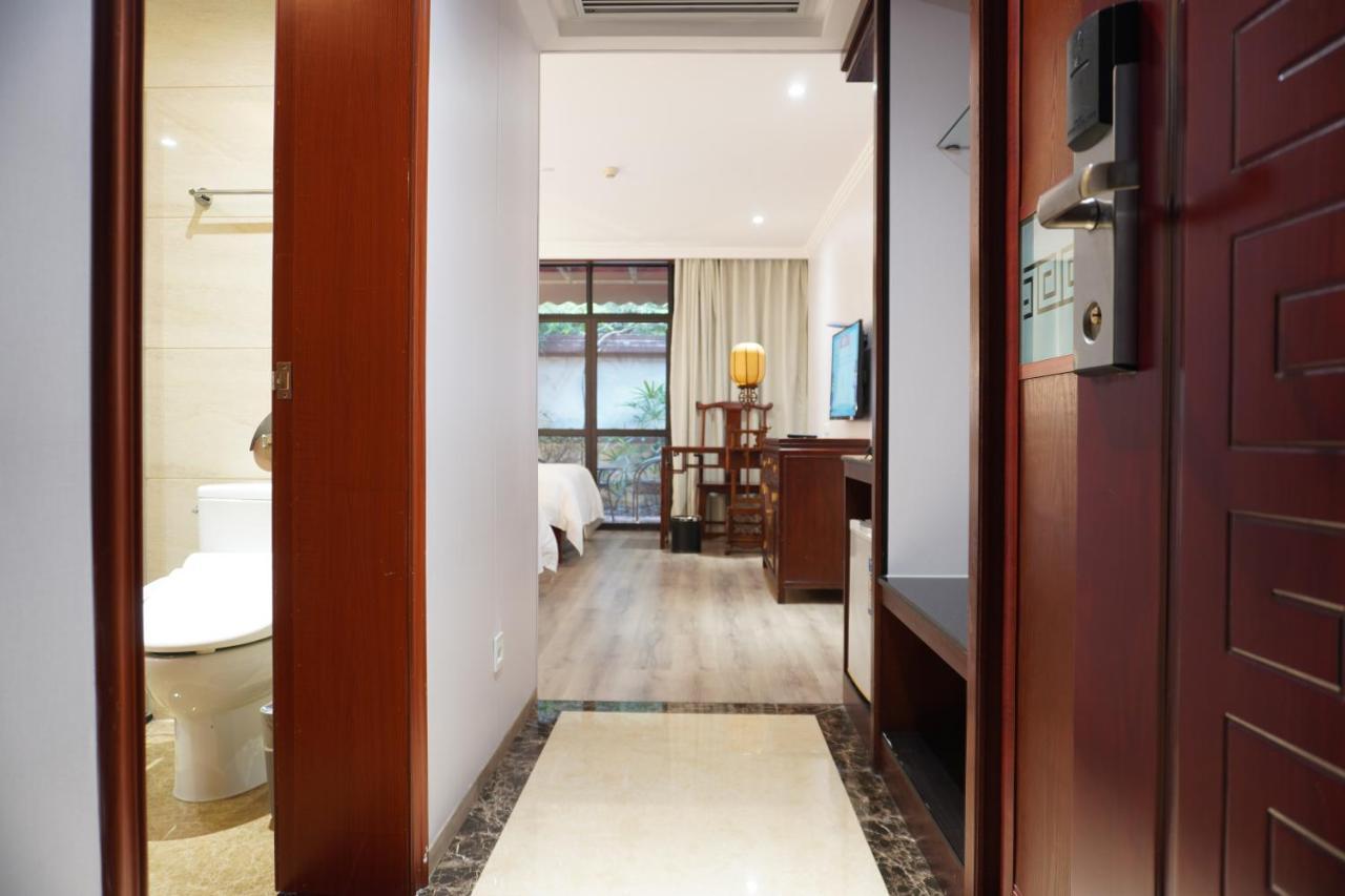 Guilin Yi Characteristic Hotel Coltd Экстерьер фото