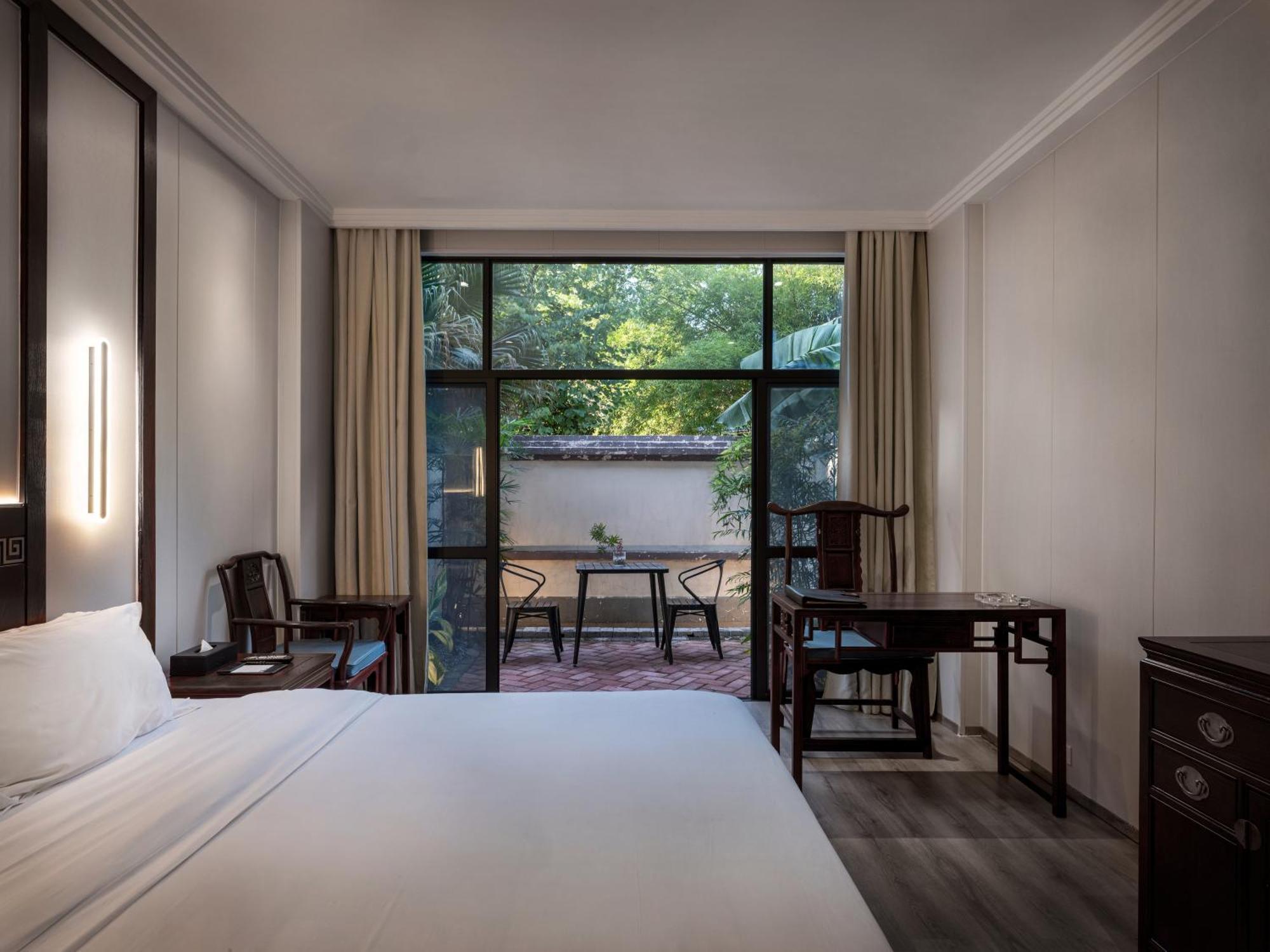 Guilin Yi Characteristic Hotel Coltd Экстерьер фото